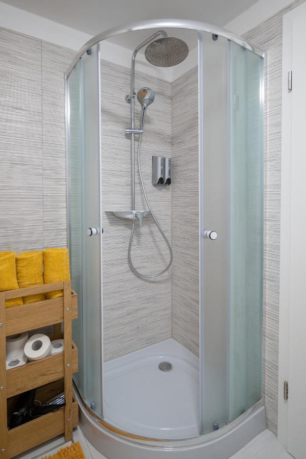 Studio Apartment Lion Portorose Экстерьер фото
